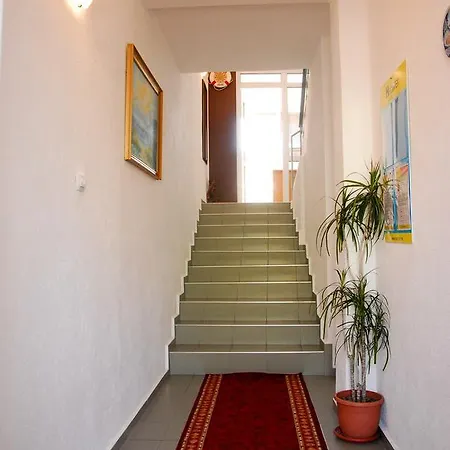 Georgievi מלון 2*